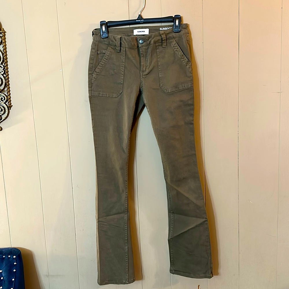 Sonoma slim boot army green jeans NWOT